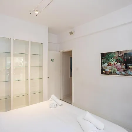 아파트 Palmove Center Gem Near Finikoudes 라르나카