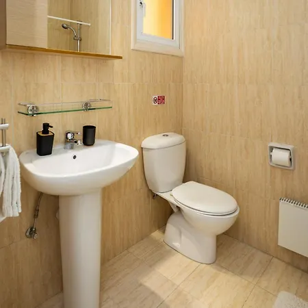 Palmove Center Gem Near Finikoudes Apartamento