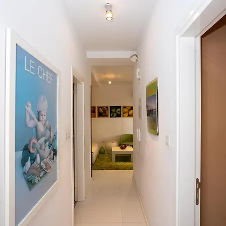 Palmove Center Gem Near Finikoudes Apartamento Lárnaca